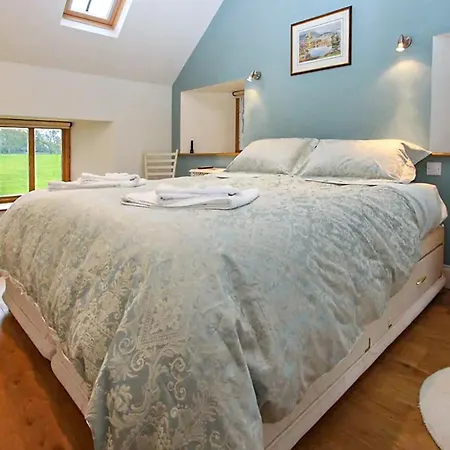 Rusby Barn- Uk44353